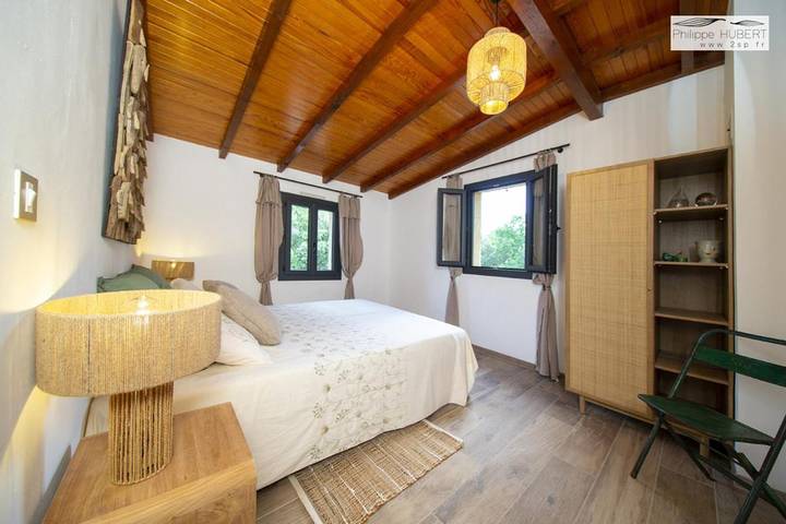 Location de vacances pour 4 personnes, avec vue ainsi que piscine et jardin à Mondragon - 3