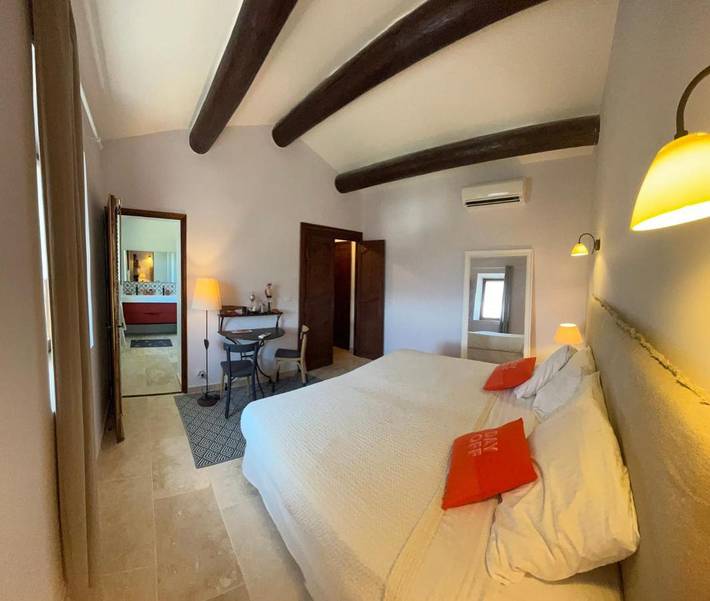 Maison d’hôte pour 2 personnes, avec Terrasse et Jardin ainsi que Piscine et Vue à Roussillon - 4