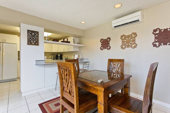 Vacation rental for 4 people, with yard in Hawaii Kai