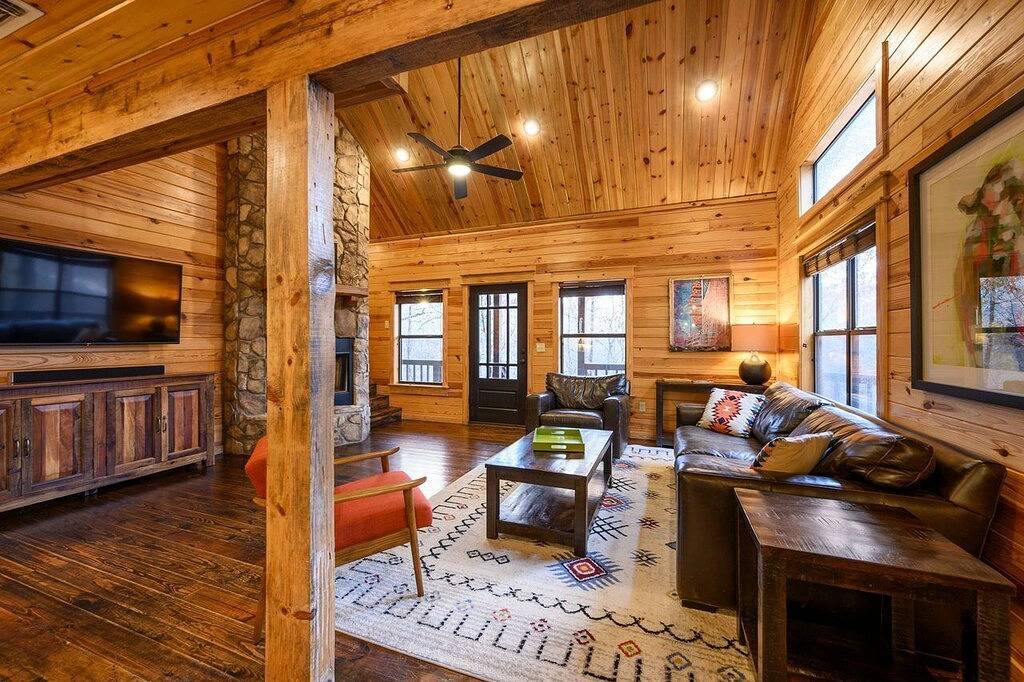 Log Cabin for 6 People in Broken Bow, Broken Bow Lake