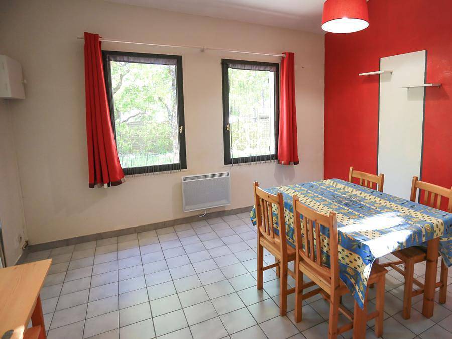 Flower Camping l'Epi Bleu - Casa 4 personas - Pavillon Confort 50m² - 2 habitaciones - terraza incluida in Banon, Forcalquier region
