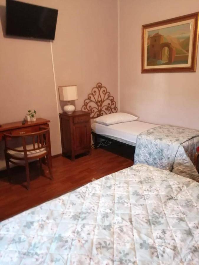 Chambre d’hôte pour 3 personnes, avec vue et balcon à Arezzo - 2