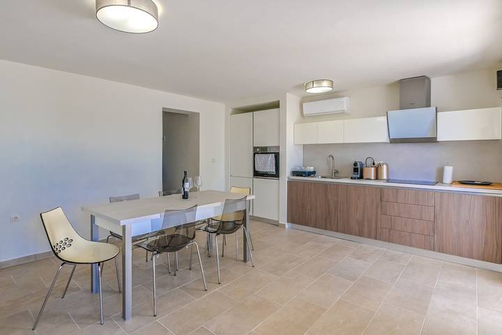 Villa für 6 Personen, mit Terrasse und Garten in Novalja - 3