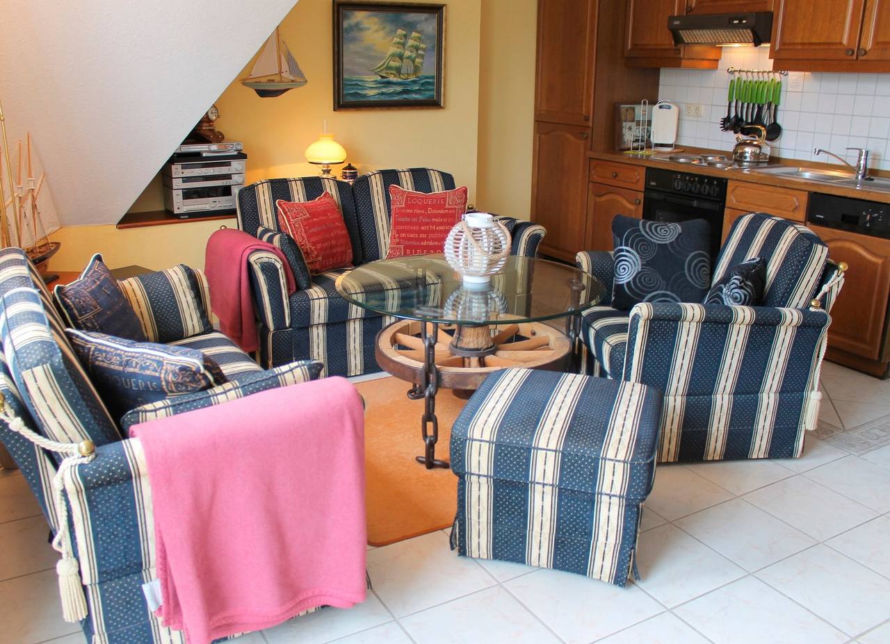 Apartamento vacacional entero, Friesenhaus Grömitz - mit schönem Balkon, kostenlosem Wlan und Saisonstrandkorb in Grömitz, Distrito de Holstein Oriental