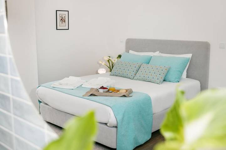 Gîte pour 2 personnes, avec balcon ainsi que piscine et jardin