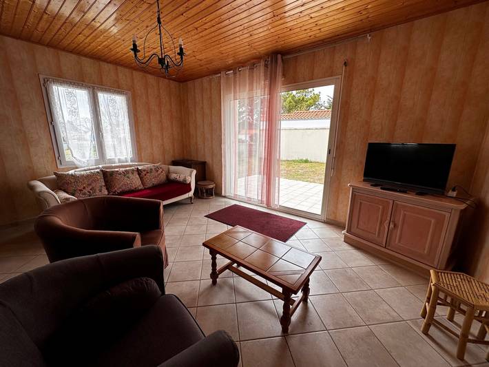 Location de vacances pour 6 personnes, avec terrasse et jardin, animaux acceptés dans Plage de la Renaudiere (Notre-Dame-de-Monts) - 2