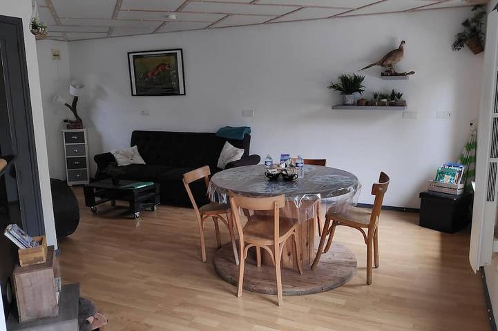 Gîte pour 4 personnes, avec jardin à Brailly-Cornehotte