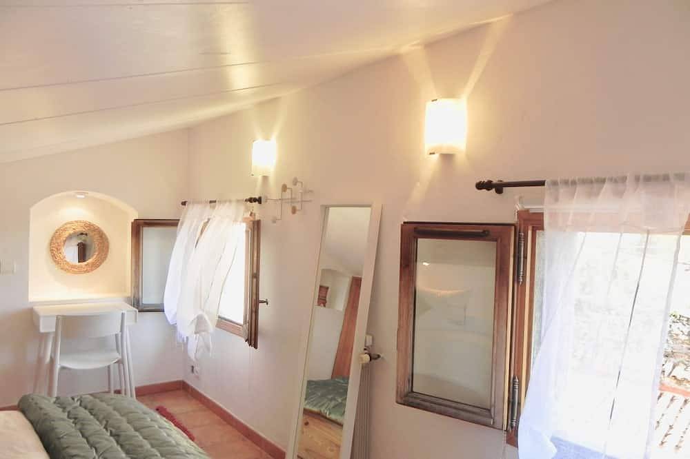 Charming house in historical centre close to stunning sand beach/nature reserve in Frejus, Draguignan region