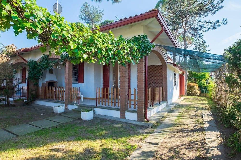 Villa Azzurra 1° in Lido delle Nazioni, Provincia de Ferrara