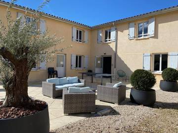Chambre d’hôte pour 3 personnes, avec terrasse ainsi que jardin et vue à Saint-Jean-d'Ardières