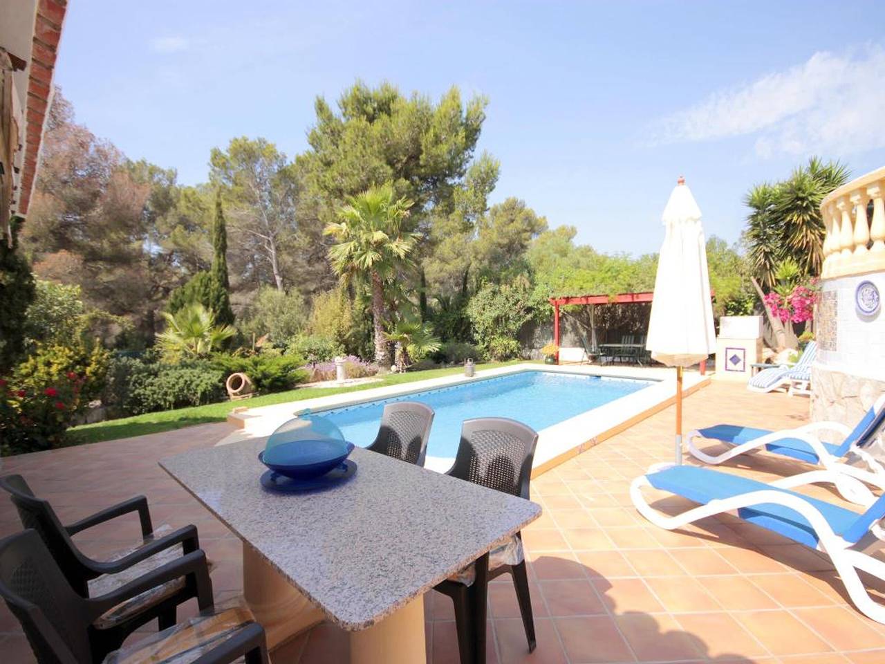 Villa romántica en Jávea con piscina privada para 4 personas in Granadella, Jávea