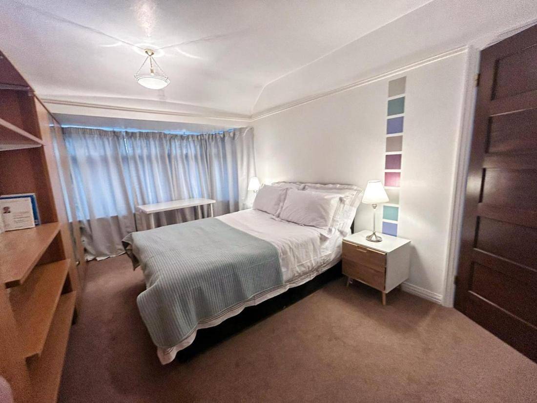 Fully Furnished Easy London Stay-Access by Elm Park & City Airport-Street View in Havering, London