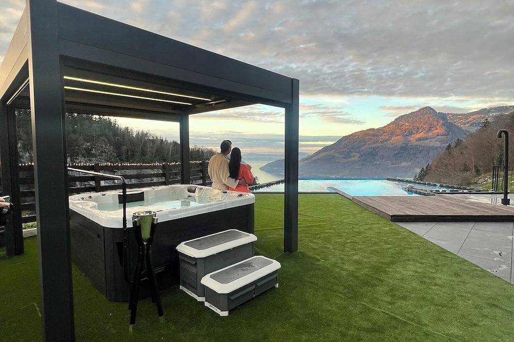 Villa Tauris Lake Lucerne for 4 Guests in Emmetten, Vierwaldstättersee