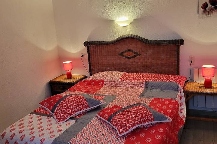 Gîte pour 5 personnes, avec jardin à Les Assions - 2