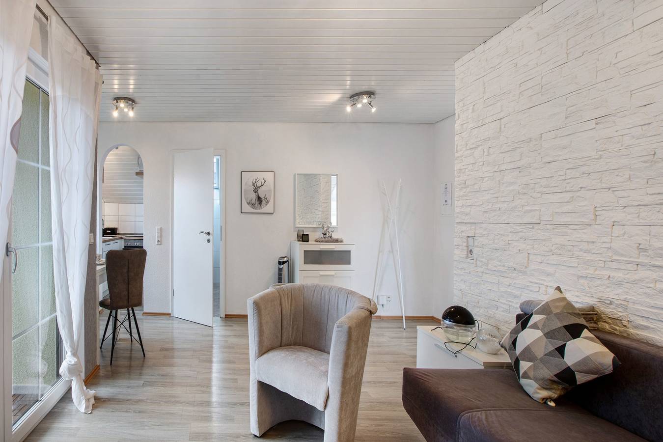 Apartamento inteiro, Apartamento 'Lueg Ins Wiesental' com Vista Montanha, Varanda e Wi-Fi in Steinen, Floresta Negra do Sul