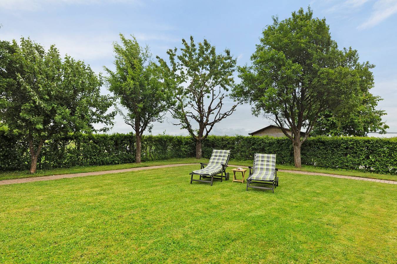 Ganze Wohnung, Ferienwohnung 'Blumenau' mit privater Terrasse, privatem Garten und Wi-Fi in Schmallenberg, Hochsauerlandkreis