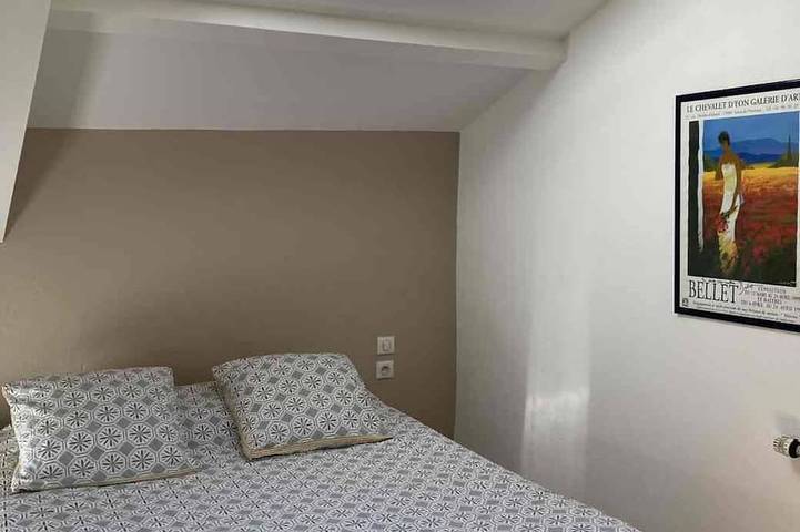 A l'Ombre des Tilleuls, Les Lilas 4-person gîte for rent in quiet village in Lagorce, Ardèche