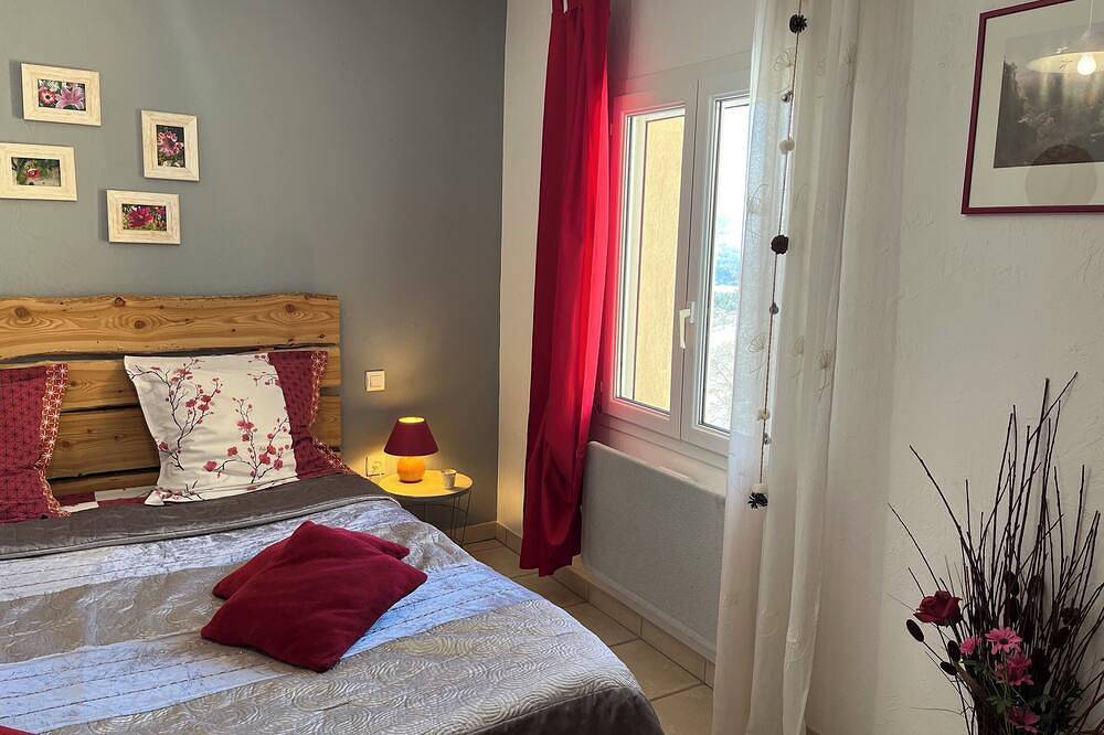Le Cabanou - Private Spa in the countryside. Quiet, natural setting with superb views in Le Dévoluy, Gap und Umgebung