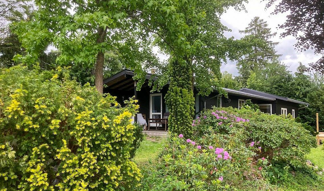 Ferienhaus mit Außendusche am Roskilde Fjord in Ølsted, Hovedstaden