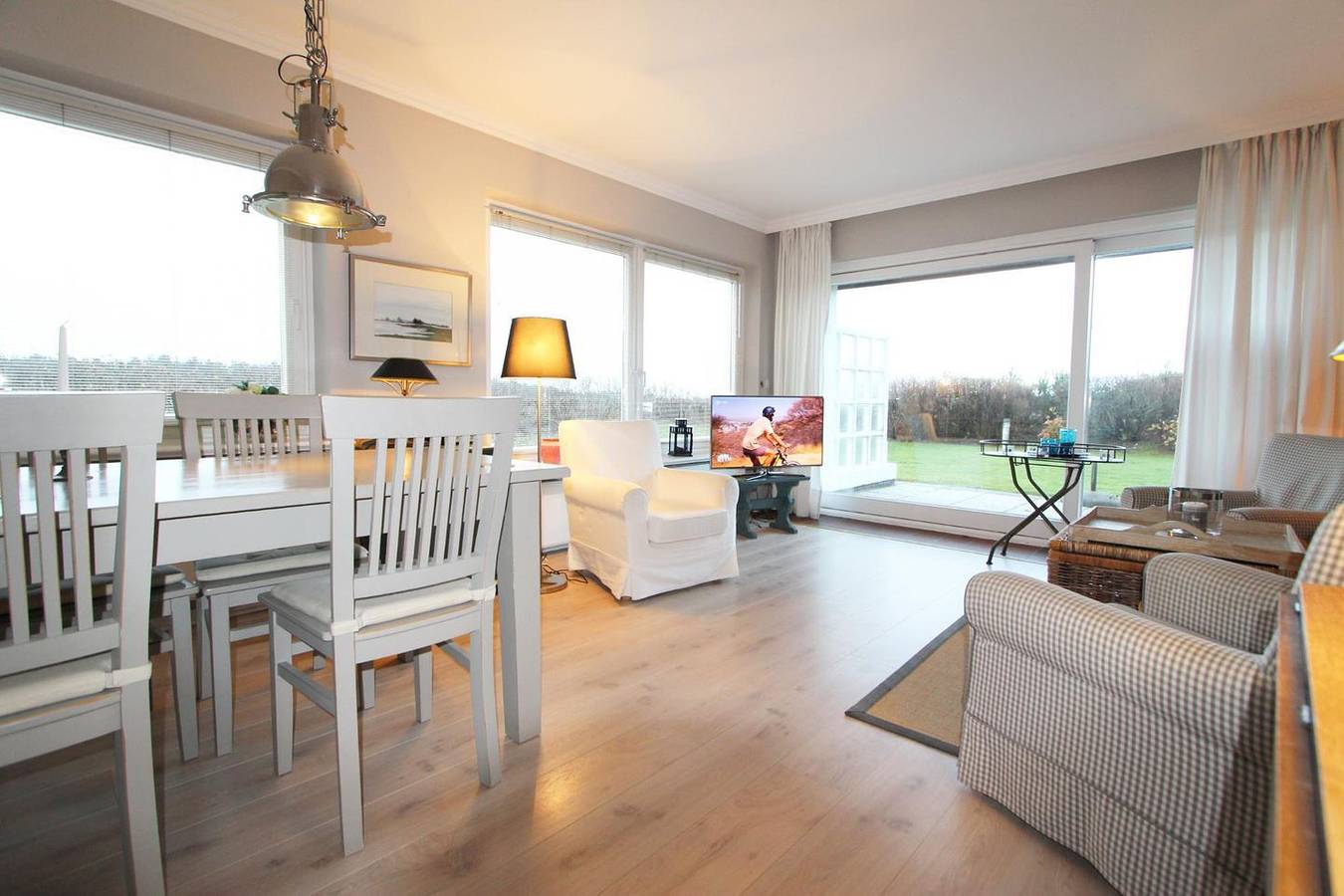 Ganze Wohnung, Liebevoll eingerichtetes Drei-Zimmer-Appartement im Süden von Wenningstedt in Sylt