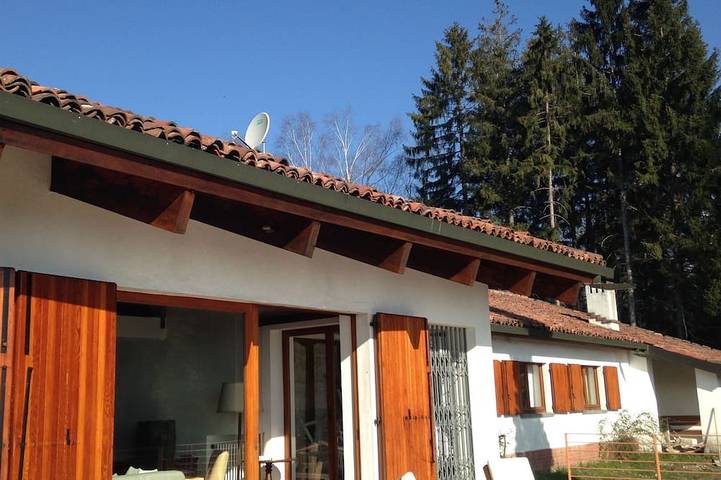 Vacation rental for 12 people, with terrace and yard in Lago Maggiore