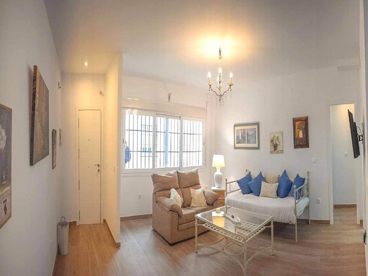 Ganze Wohnung, Wohnung in Peñaflor mit charmantem Patio in Peñaflor, Sevilla Provinz