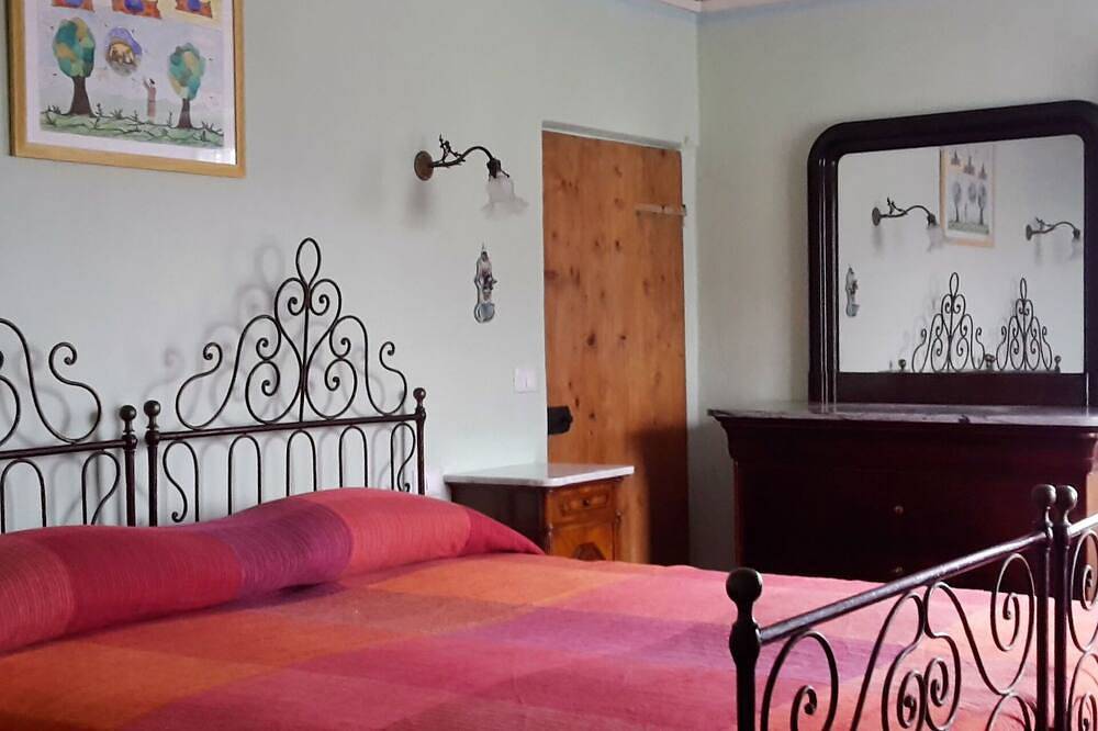 Appartamento intero, Incantevole appartamento per 5 ospiti con Wifi, Tv, terrazza e parcheggio in Sanda (Celle Ligure), Celle Ligure