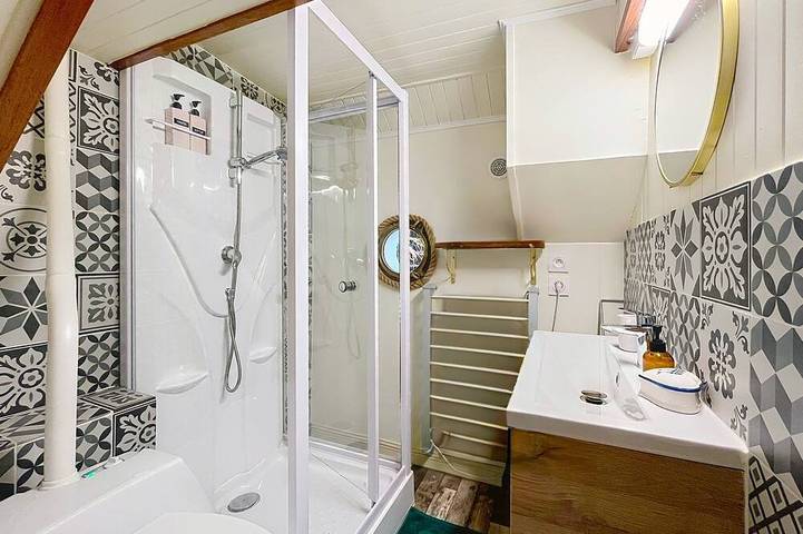 Péniche Le Makara – Logement insolite - Cabine 2 in Avignon, Vaucluse