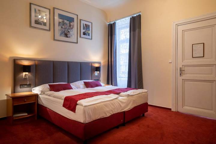 BnB für 3 Personen, mit Terrasse und Garten in Prag
