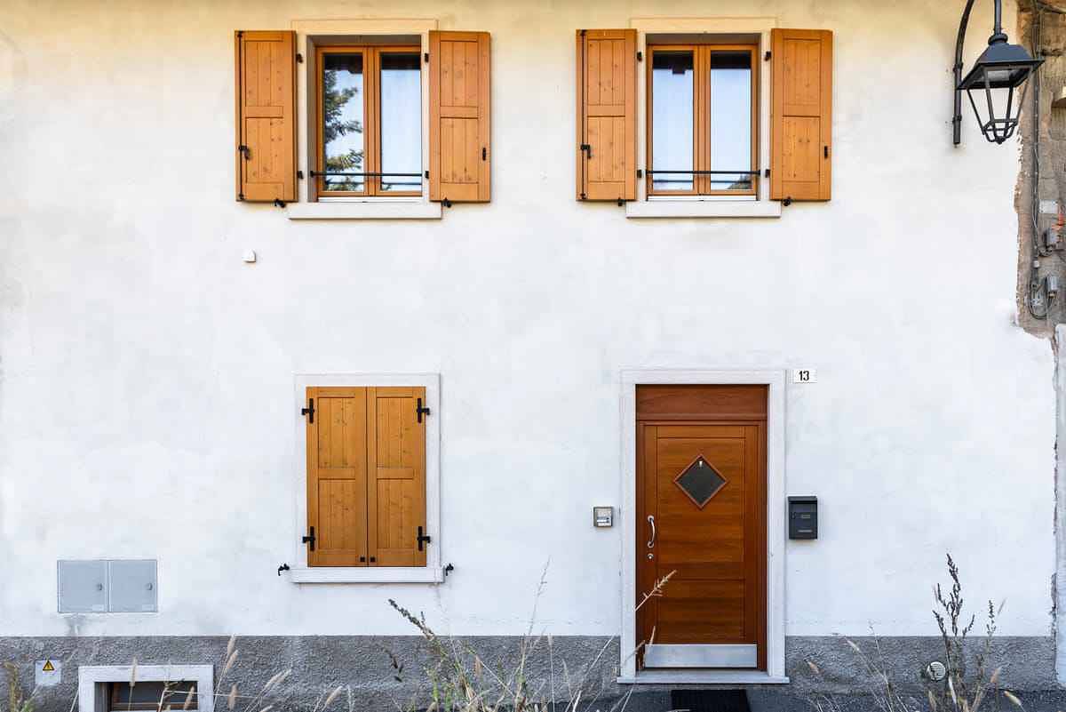 Ganze Ferienwohnung, Ferienwohnung mit Internet und Balkon mit Talblick in Mori, Gardasee-Berge