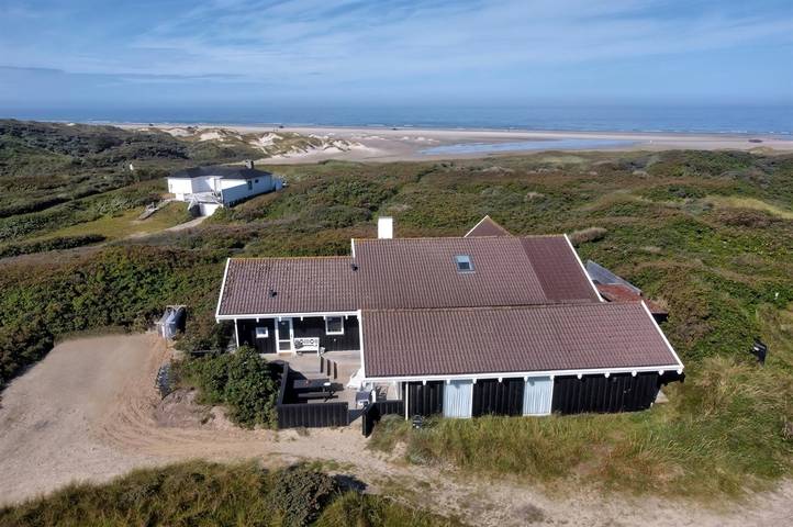 Ferienhaus für 12 Personen, mit Whirlpool und Terrasse sowie Sauna in Løkken