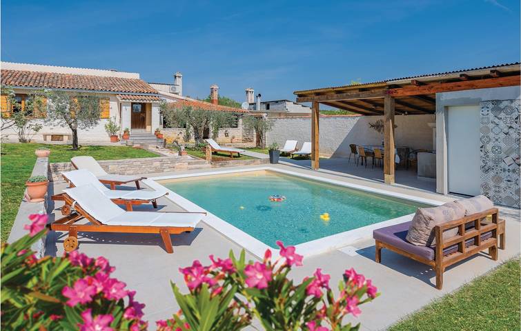 Gemütliche 2-Zimmer-Wohnung mit Pool in der Nähe von Krnica und der Küste in Marčana, Südküste Istrien