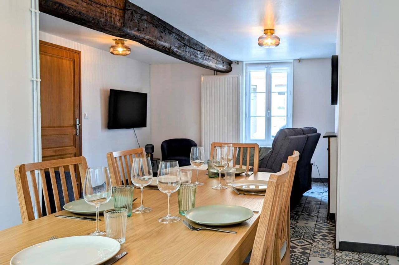 Three-Bedroom House in Verneuil-sur-Avre, Région d'Évreux