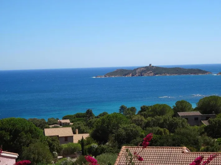 Appartement de vacances pour 4 personnes, avec vue et piscine ainsi que jardin et terrasse - 1