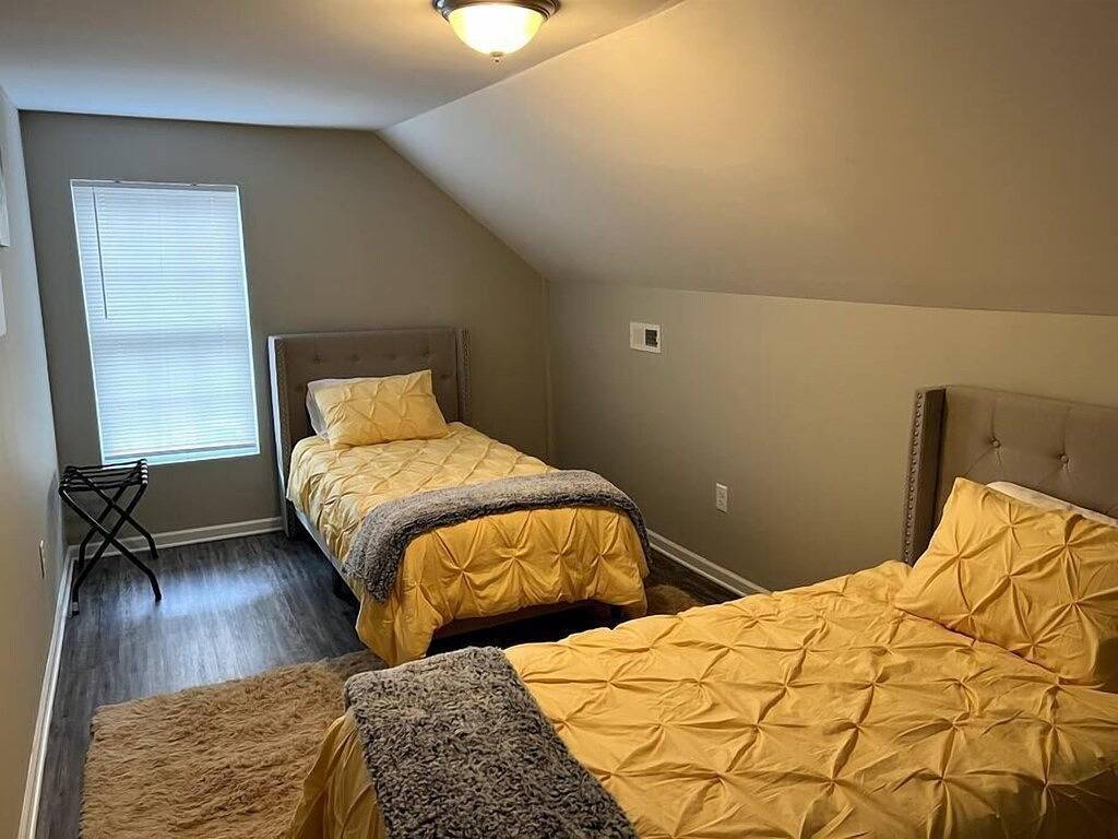 Renovated Fuse Entertainment District Dt 4 Br/3Ba in Gastonia, Gaston County