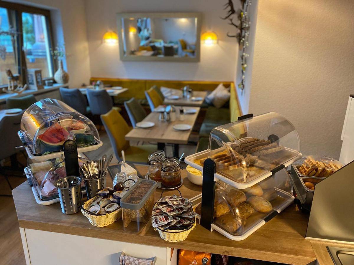 Pension Jagerhof - Sommercard Inkl - 5 Min zum Hochzeiger in Jerzens, Bezirk Imst