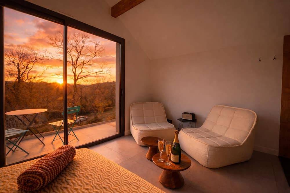 Near Arkea Arena for this room with an incredible view in Bouliac, Bordeaux und Umgebung