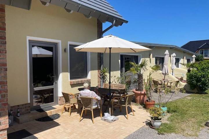 Villa für 4 Personen, mit Terrasse und Garten