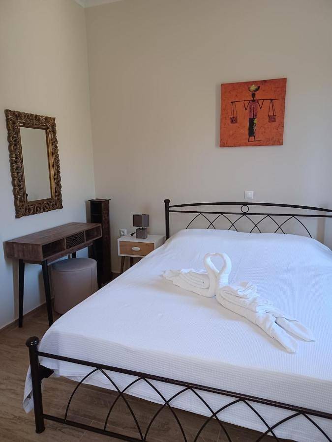 Villa pour 8 personnes, avec vue ainsi que jardin et piscine à Ithaque - 4