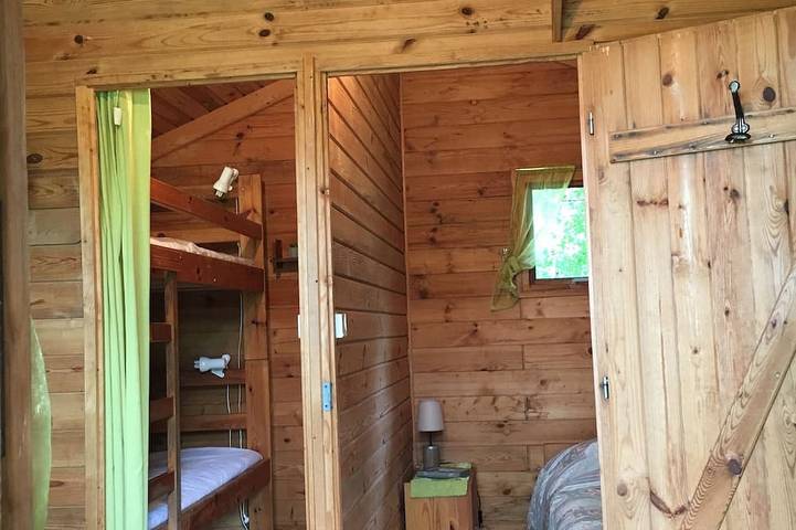 Location de vacances pour 4 personnes, avec terrasse ainsi que jardin et piscine, animaux acceptés à Petreto-Bicchisano - 4