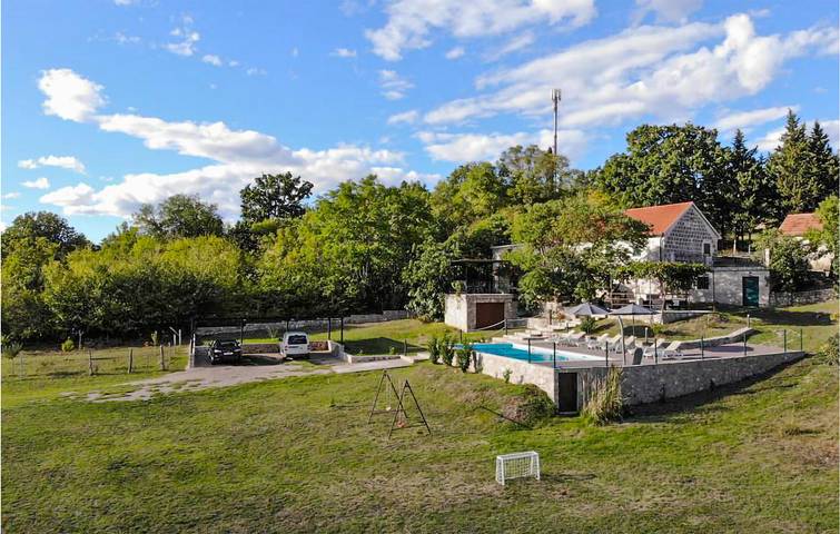 Ferienhaus für 7 Personen, mit Terrasse und Garten sowie Ausblick, mit Haustier - 1