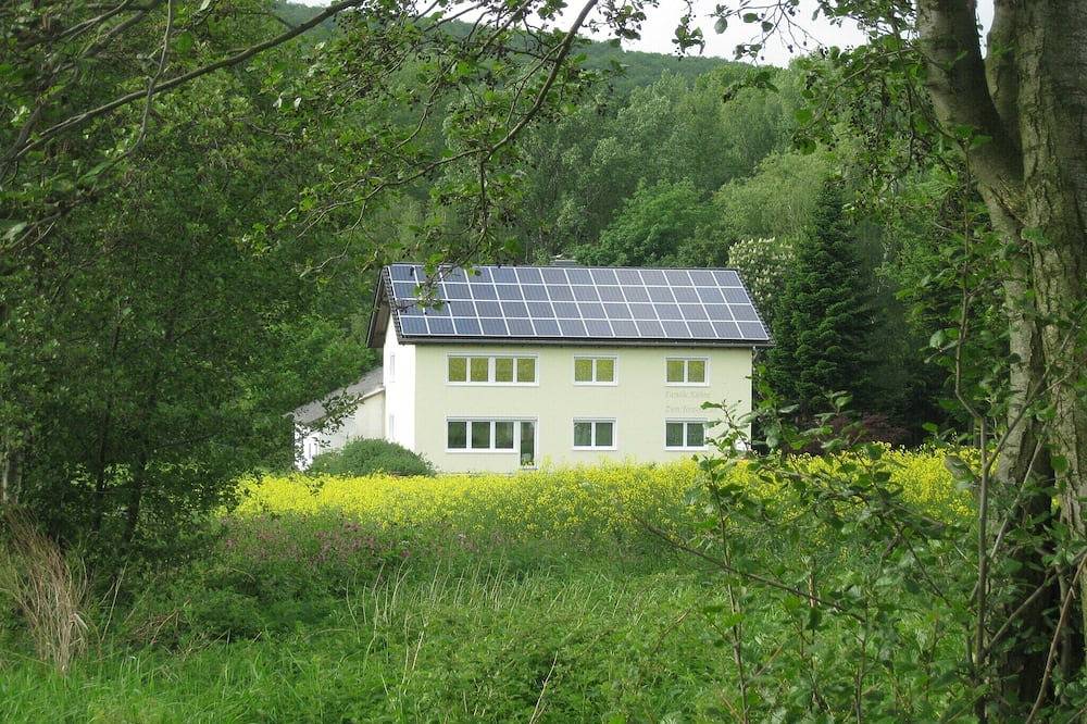 Ganze Wohnung, Ferienwohnung im Dachgeschoss, Homberg in Homberg, Knüllgebirge