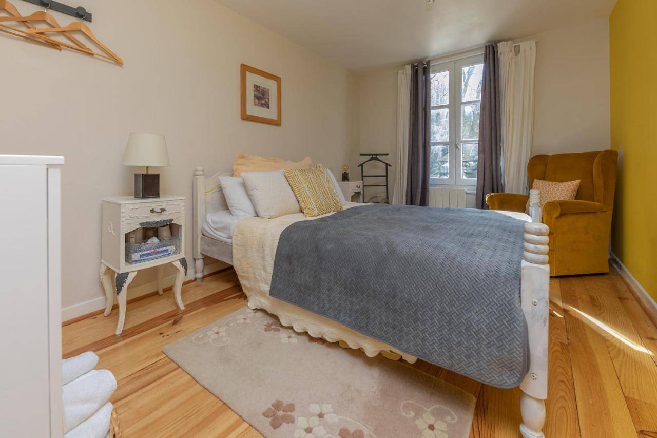 Double Room with Private Bathroom in Saint-Aurélien, Région de Brive-la-Gaillarde