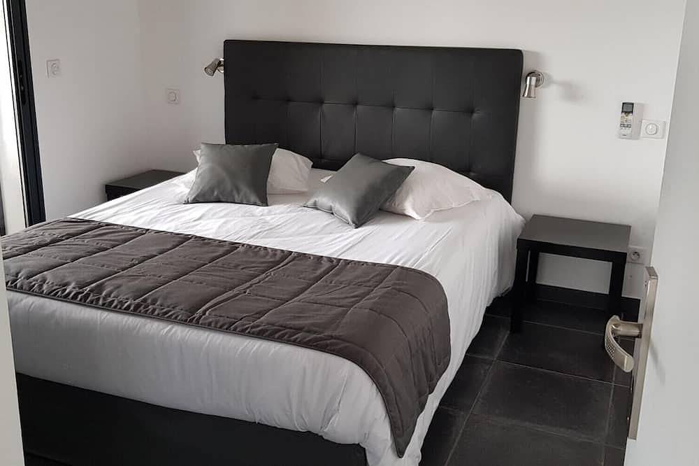 Haus 1, Schwimmbad 29 °, Whirlpool, Meerblick, Strand 800 m, Hammam Sauna, Fluss in Pinarellu, Zonza