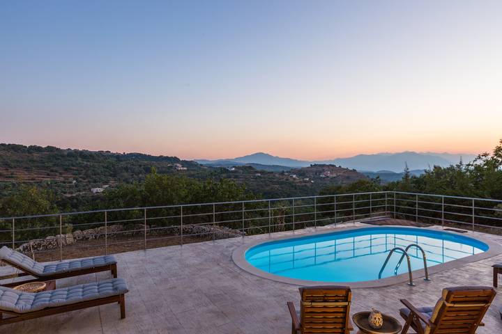 Finca für 8 Personen, mit Terrasse und Garten auf Kreta