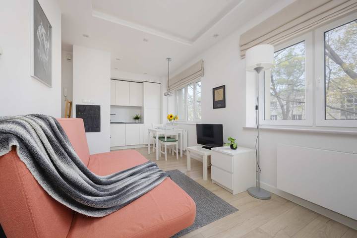 Entire apartment, Bright Apartment in Warsaw | Close to Metro and Capitol Theatre in Warsaw Śródmieście, Warsaw