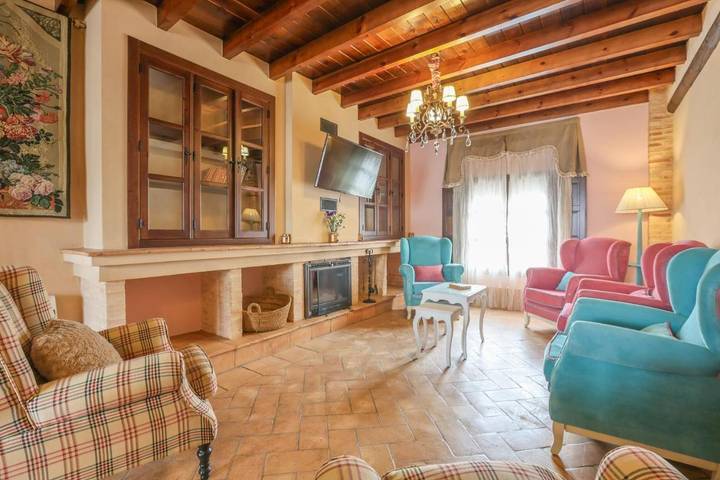 Casa rural para 17 personas, con balcón y vistas - 1