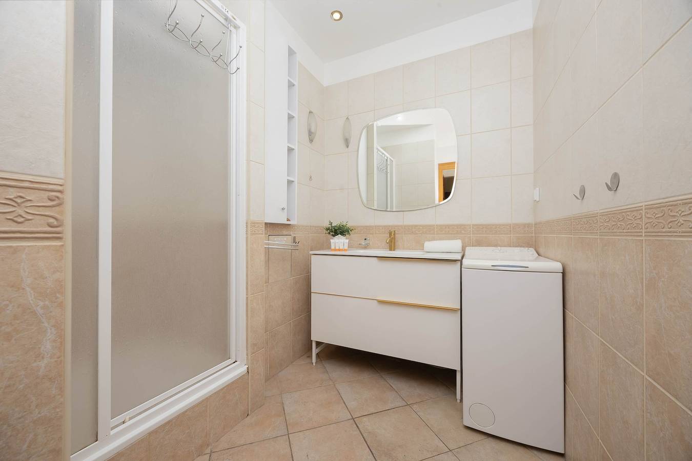 Apartamento entero, Okólnik 11A | Warsaw | Atmospheric Apartment | Center in Varsovia Śródmieście, Varsovia