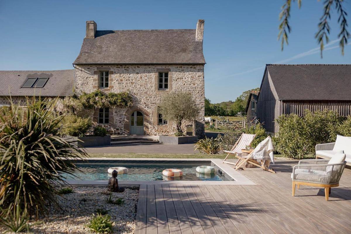 Manoir de la Nogrie - Chambre de charme avec accès privatif - Piscine chauffée sur domaine 5 étoiles à la campagne in Val-d'Izé, Fougères-Vitré
