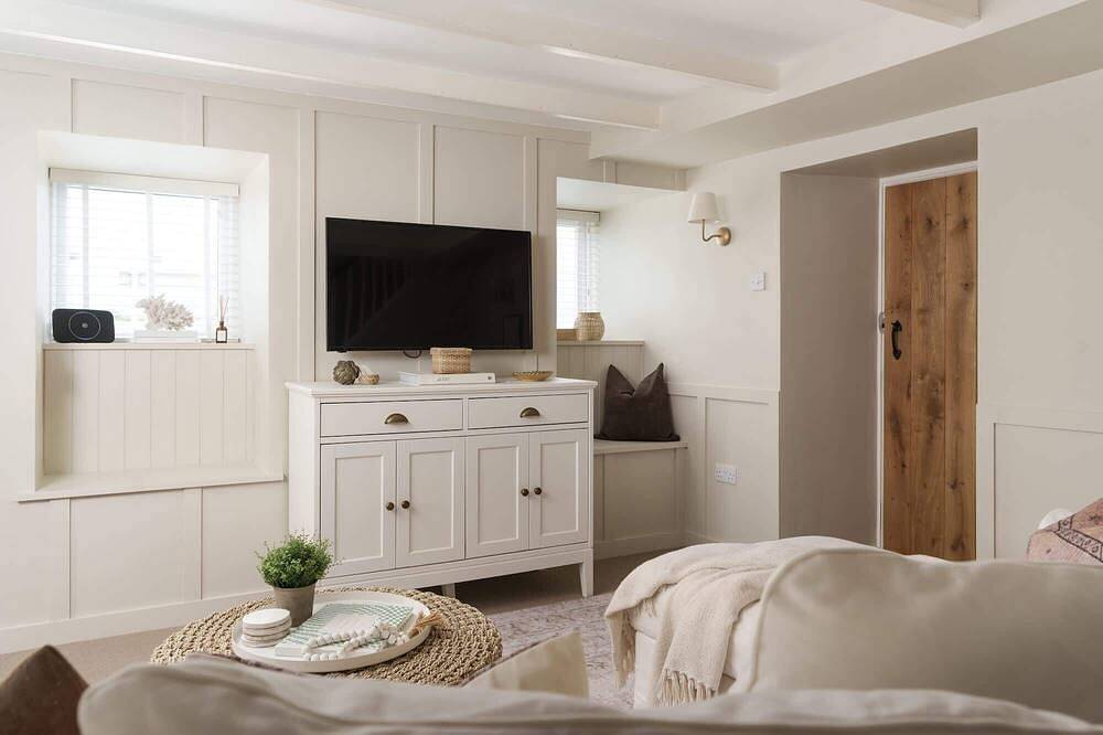 Luxury Cottage with Parking, Minutes to Beach and Restaurants in Porthleven, Cornwall